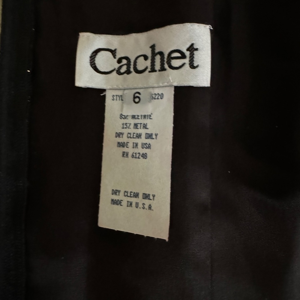 Cachet Top - Picture 4 of 5